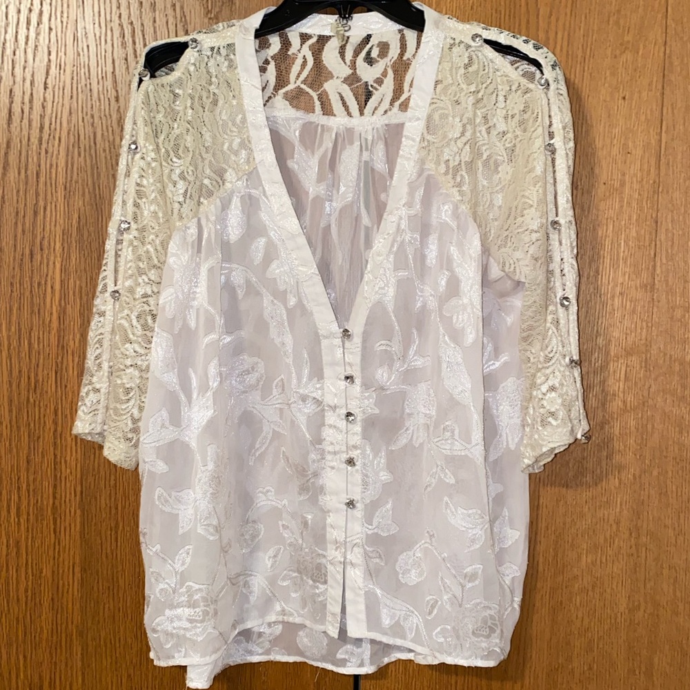 Gimmicks blouse from Buckle
